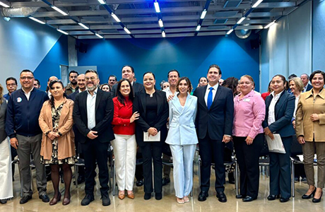 entrega de RVOEs a UTECA Queretaro